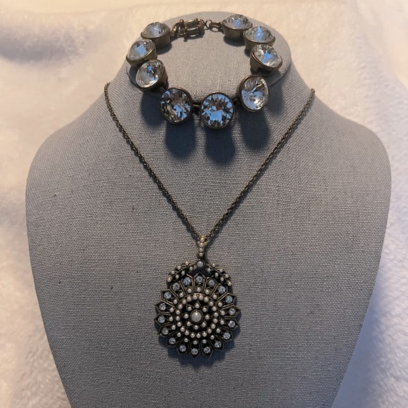 Chloe and Isabel Necklace an Bracelet Set - Picture 1 of 8